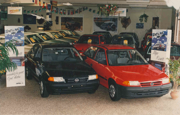 Nét uitgekomen Opel Astra’s.